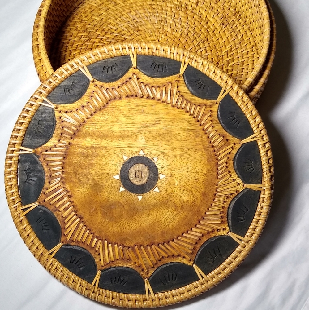 Wicker and wood storage basket